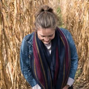 Meet your Posher, Julia